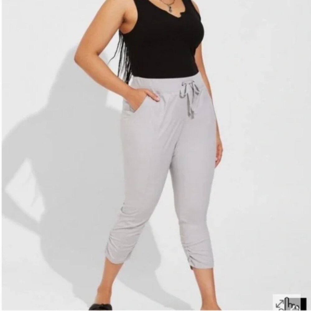 TORRID Crop Pull-On Skinny Stretch Poplin Mid-Rise Pant Size 4X